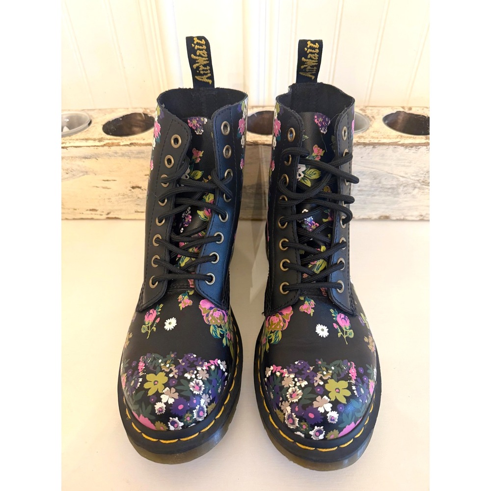 Dr Martens 1460 Pascal Boots Womens Size 8 Black Floral Leather Combat Ankle - Picture 2 of 9